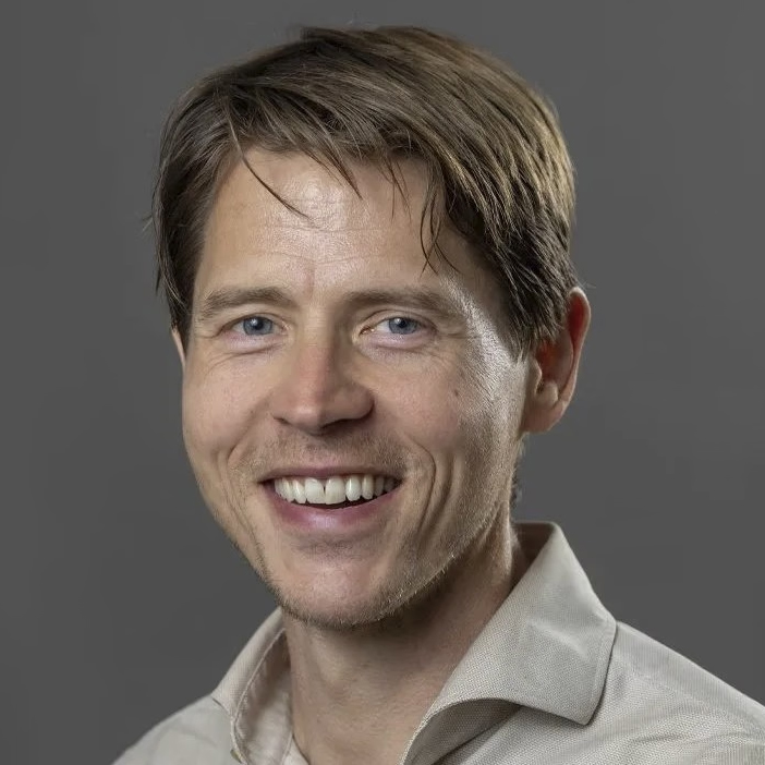 Metastasis-related changes occur early in colon cancer